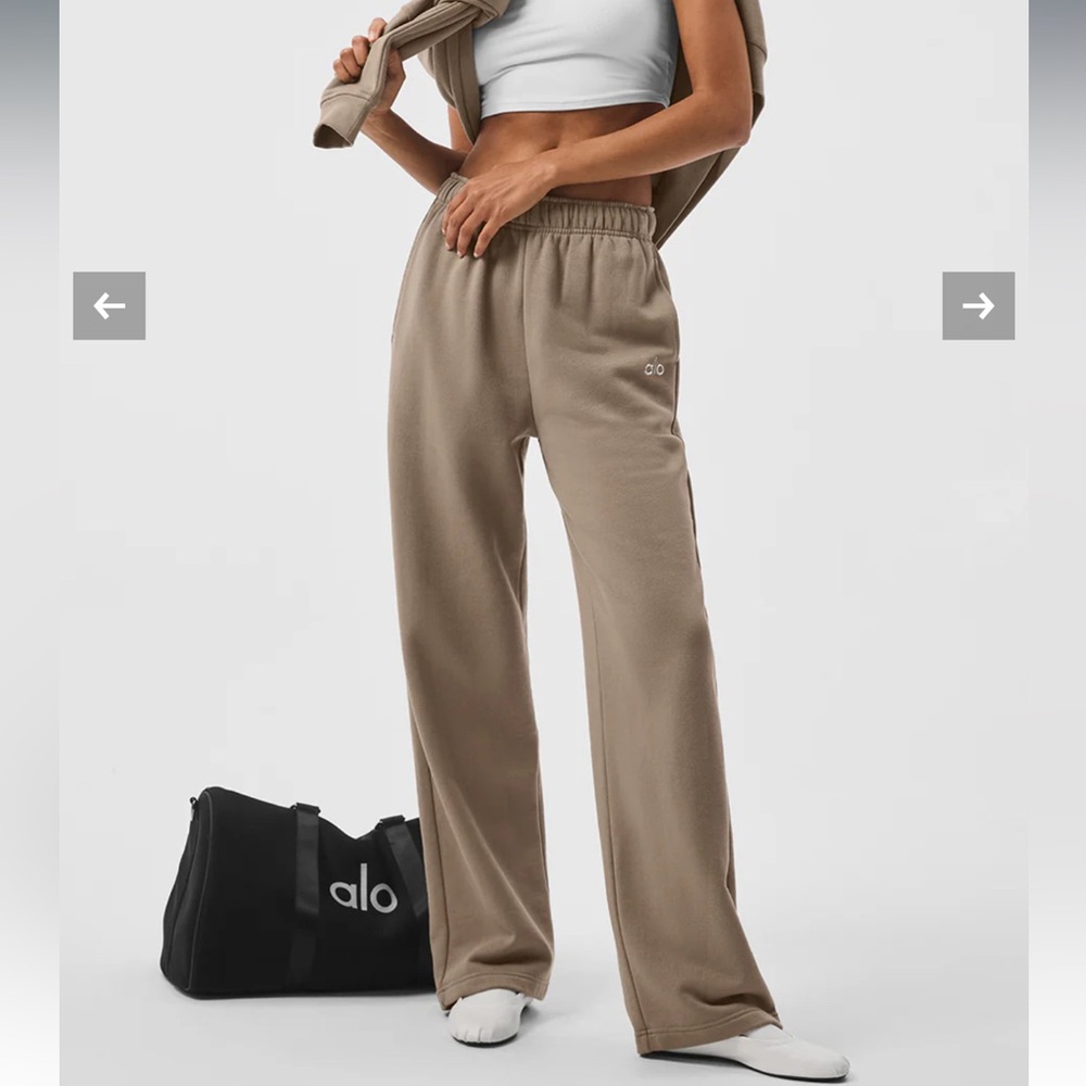 Alo straight leg sweatpants